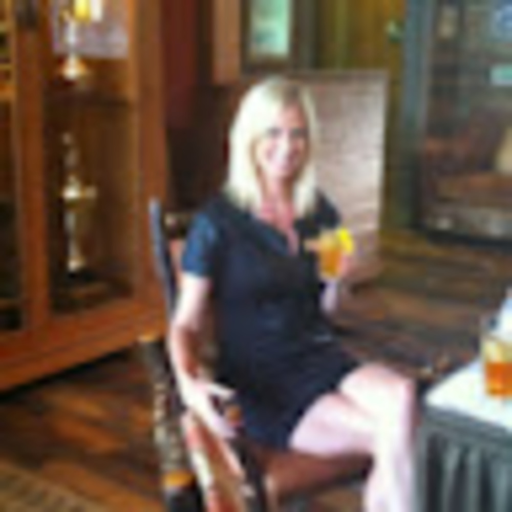 Meet your Posher, Jennifer